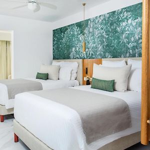Junior Double Suite Pool View